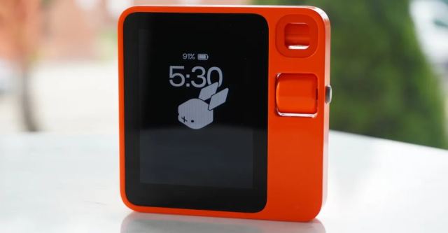 Rabbit AI ajanı OS3, Windows, Mac ve Linux üzerinde çalışabilen bir yazılım çözümü.