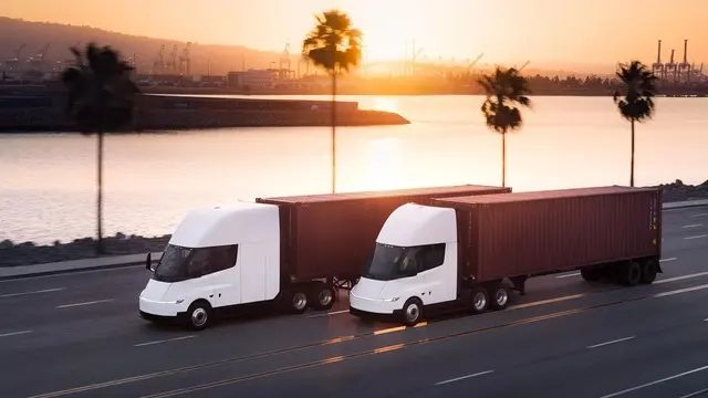 Tesla Semi elektrikli tır, teslimat etkinliğinde sergilendi.
