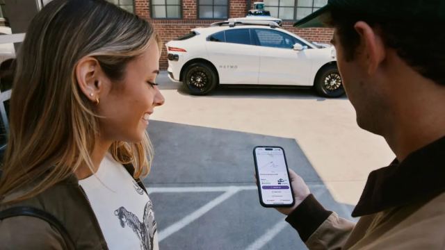 Lyft robotaksi hizmetleri hakkında bilgi veren bir görsel
