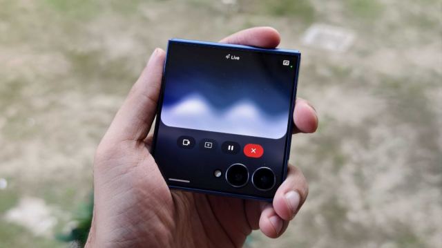 Gemini Live uygulaması ile sesli ve yazılı girdi geçişi