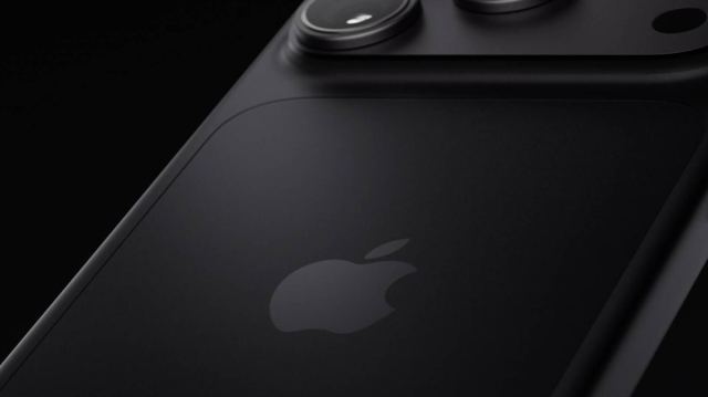 iPhone 18 Pro yeni özellikleriyle tanıtıldı, A20 Pro çip ve kamera geliştirmeleri dikkat çekiyor.