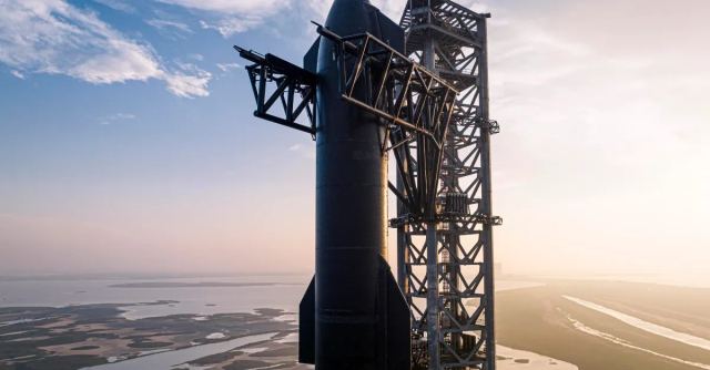 SpaceX Starship ve Super Heavy roketi, uzay fırlatma sistemleri için tarihi bir deneme yapacak.