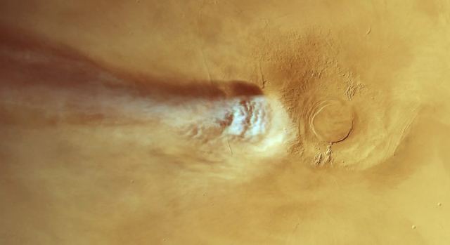 Mars bulutu, Arsia Mons yanardağı çevresinde oluşan su buzu bulutları.