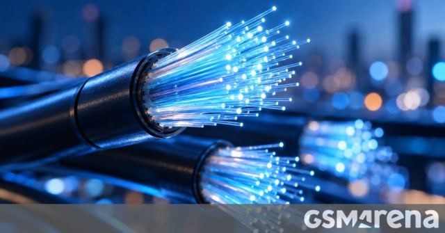 AT&T'nin Corning'den satın aldığı fiber optik kablo anlaşması hakkında bilgi.