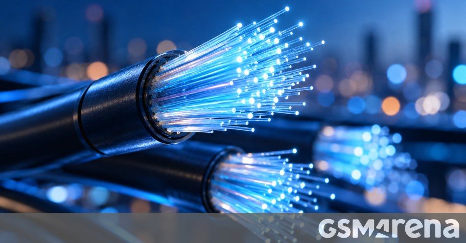 AT&T'nin Corning'den satın aldığı fiber optik kablo anlaşması hakkında bilgi.