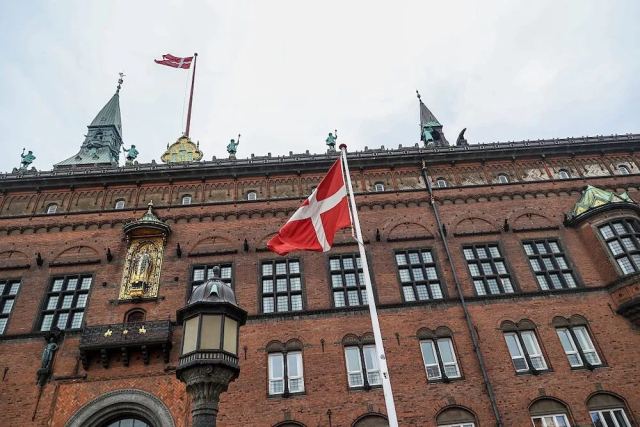 Danimarka veri ihlali ile ilgili görsel, 8 milyon vatandaşın verilerini etkileyen siber saldırı.